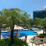 Flat Na Barra Da Tijuca - Premium - Com Cozinha, Microondas, Estacionamento, Balsa Para Praia, Academia, Muito Lindo, Confortavel E Aconchegante