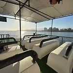 Flat Na Barra Da Tijuca - Premium - Com Cozinha, Microondas, Estacionamento, Balsa Para Praia, Academia, Muito Lindo, Confortavel E Aconchegante